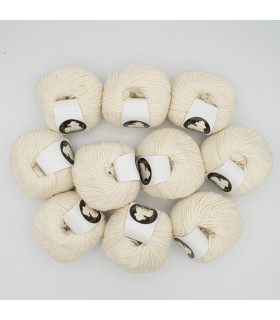 Missu white (Pack 10 skeins)